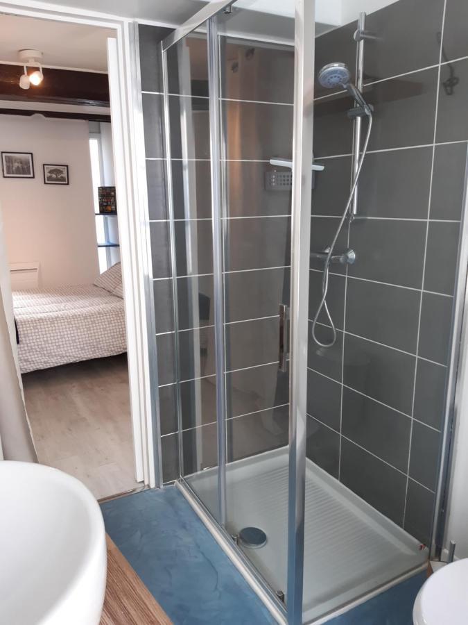 Appartement Haute Ville Meuble Avec Cour Privative Granville Dış mekan fotoğraf