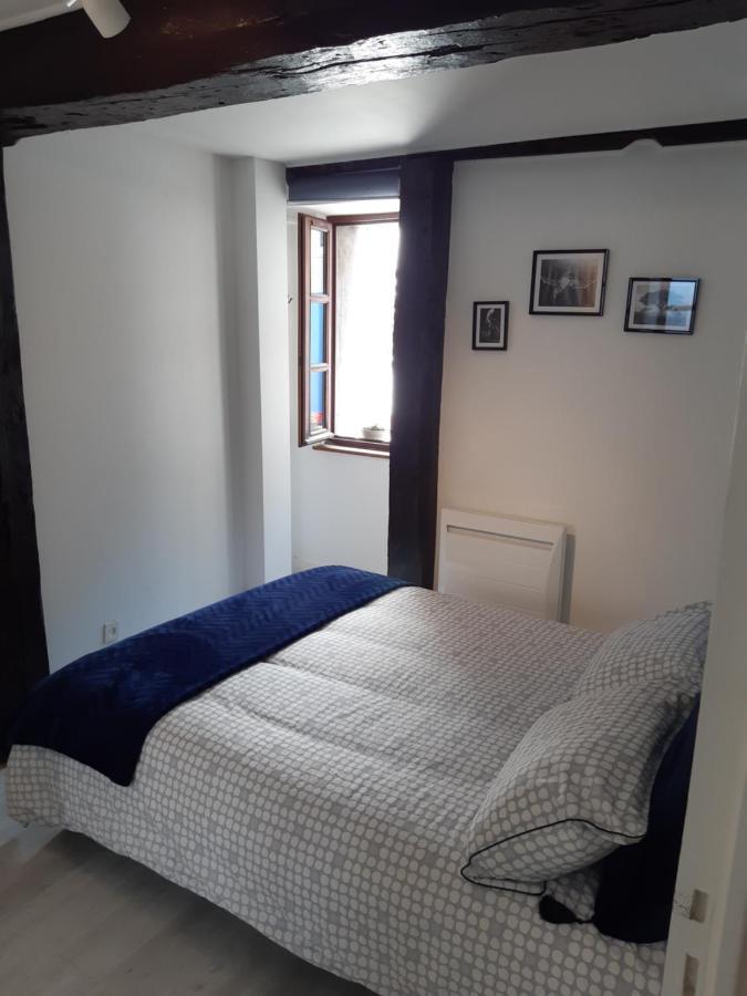 Appartement Haute Ville Meuble Avec Cour Privative Granville Dış mekan fotoğraf