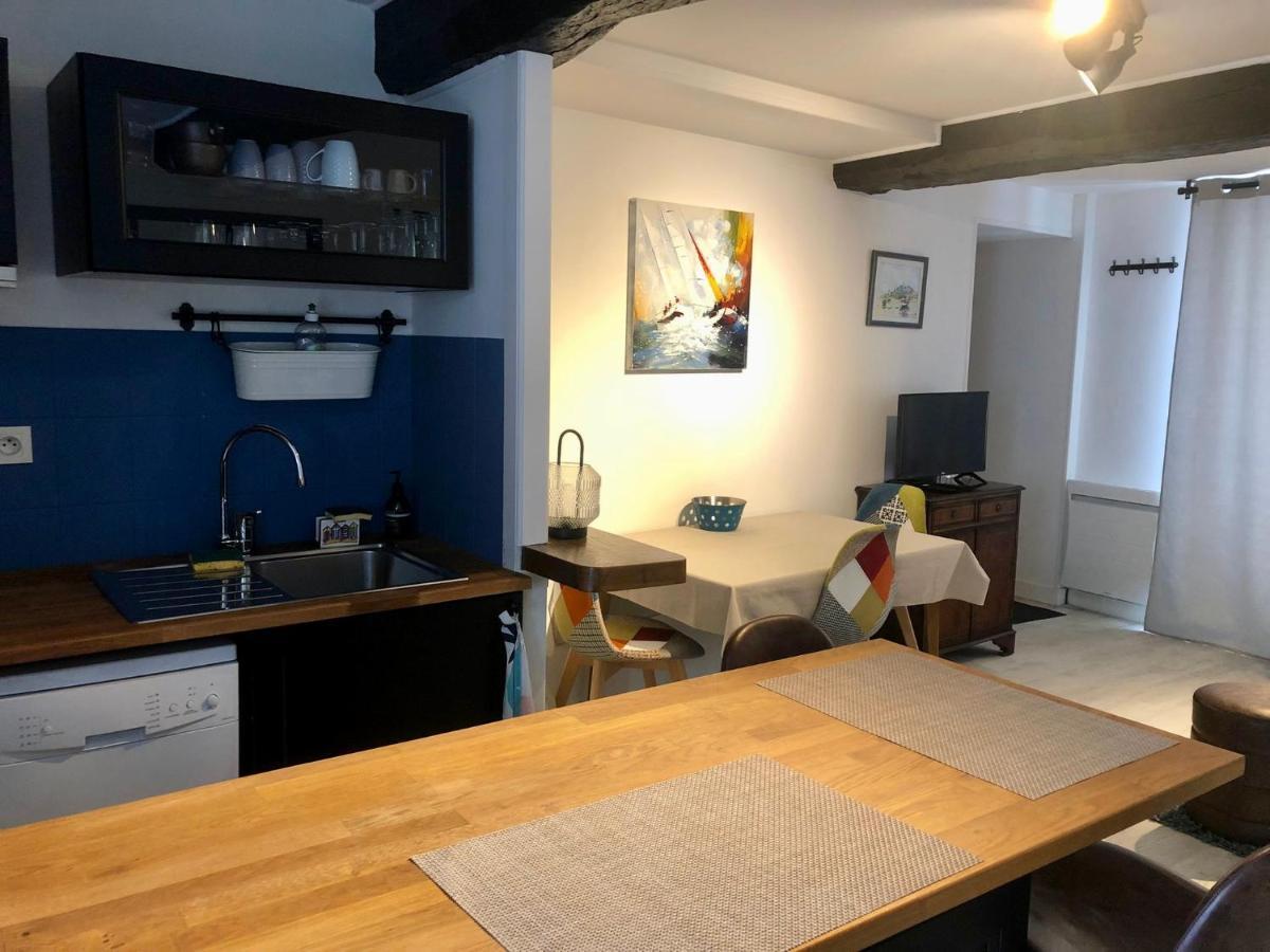 Appartement Haute Ville Meuble Avec Cour Privative Granville Dış mekan fotoğraf
